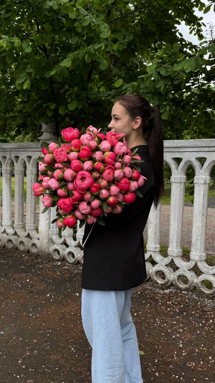Букет з півоній
