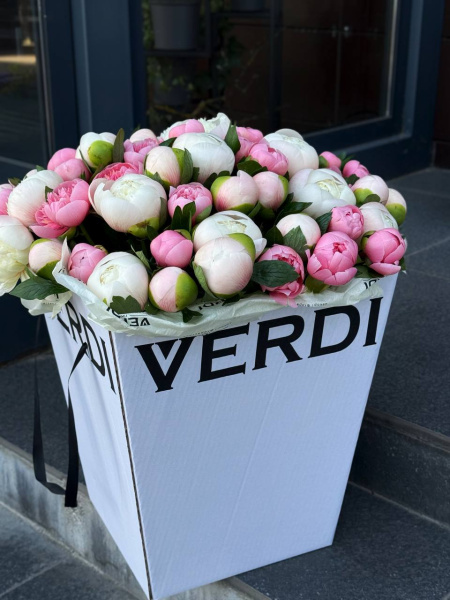 Букет з півоній 