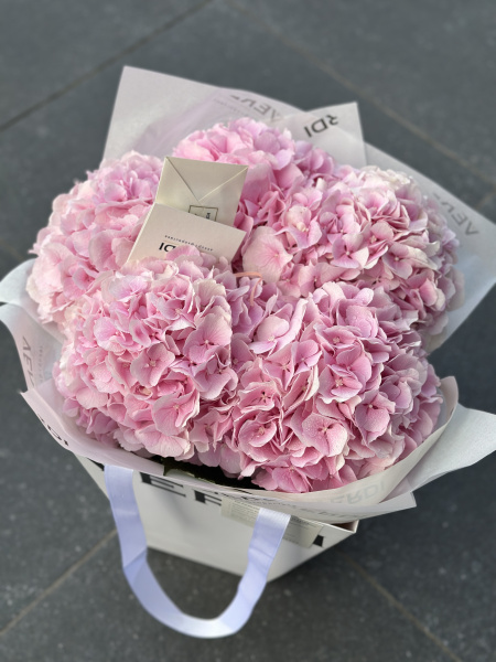 Букет з гортензій Verena