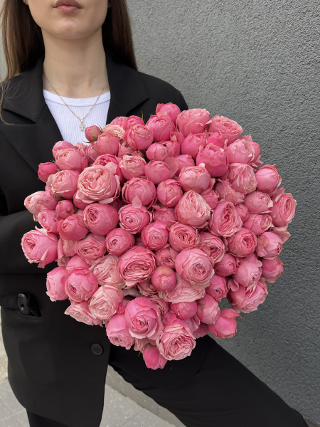 Монобукет з галузкової троянди Silva Pink