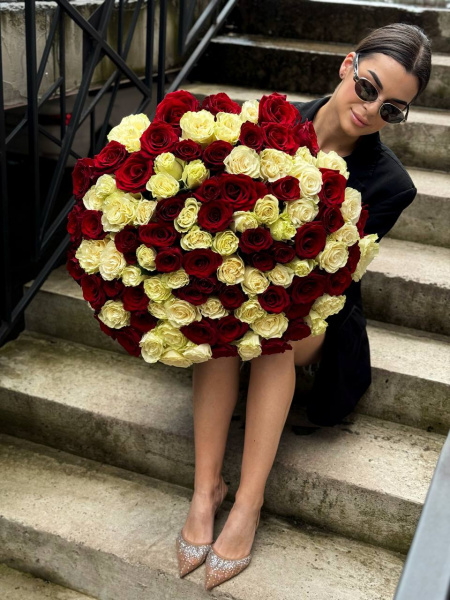 Букет з троянд Explorer та Mondial