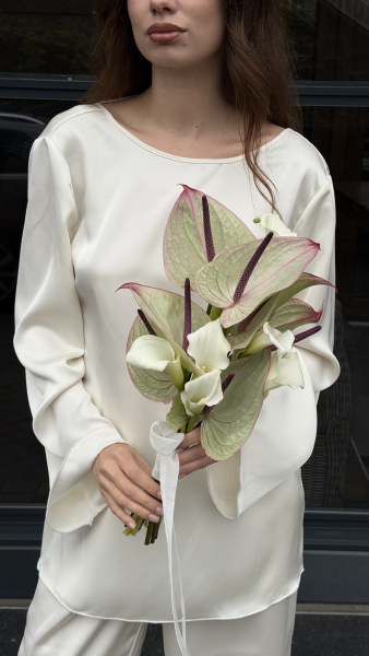 Букет для нареченої - кали та антуріум