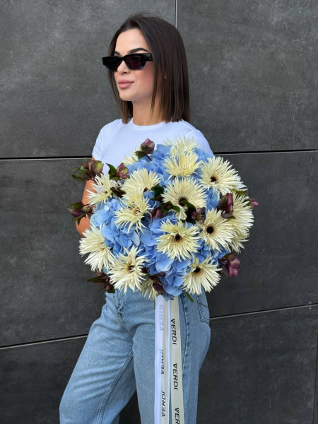 Букет з гортензій Sarena Blue та гербер